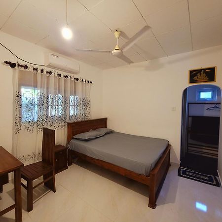 New Aqua Villa Уелигама Екстериор снимка